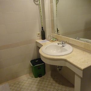 Chambre Standarde Lit Queen-Size